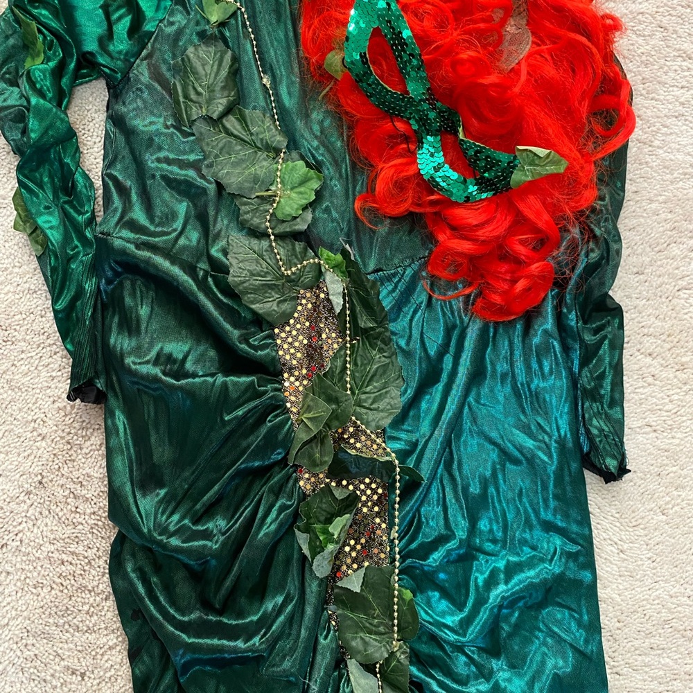 Costume
